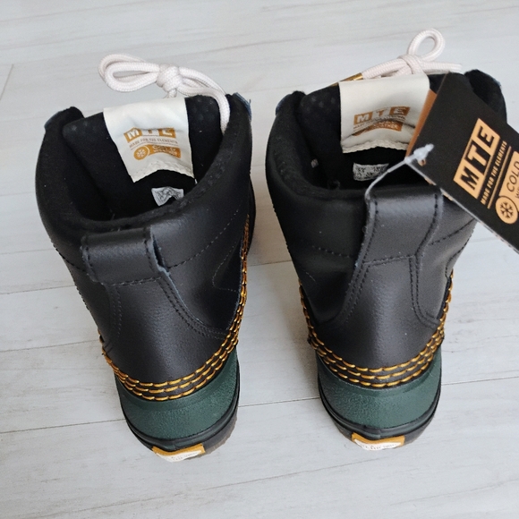 VANS NEW Standard Mid Snow MTE Boots - Picture 7 of 13